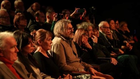 DOMAĆI AUTORI NA KUSTENDORFU: Aplauzi za Izgubljenu zemlju i Moju švajcarsku vojsku DOMAĆI AUTORI NA KUSTENDORFU: Aplauzi za Izgubljenu zemlju i Moju švajcarsku vojsku