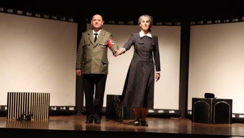 FILM KOJI NISAM SNIMILA U BITEF TEATRU: Gostuje predstava Teatra Fort Forno o tragičnoj ljubavi češke glumice Lide Barove i Gebelsa FILM KOJI NISAM SNIMILA U BITEF TEATRU: Gostuje predstava Teatra Fort Forno o tragičnoj ljubavi češke glumice Lide Barove i Gebelsa