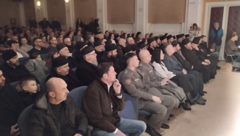 SVETOSAVSKA AKADEMIJA U LOZNICI: Vladika Jerotej - Sabrao nas naš Sveti Sava SVETOSAVSKA AKADEMIJA U LOZNICI: Vladika Jerotej - Sabrao nas naš Sveti Sava