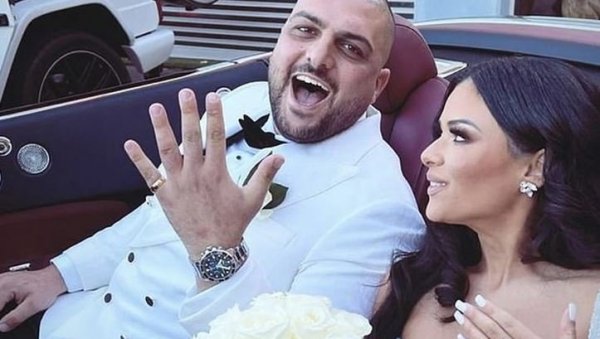 МЕДЕНИ МЕСЕЦ СЕ ПРЕТВОРИО У ПАКАО: Марина трагично погинула, а њеног супруга сада очекује суђење, ево за шта га све терете (ВИДЕО) МЕДЕНИ МЕСЕЦ СЕ ПРЕТВОРИО У ПАКАО: Марина трагично погинула, а њеног супруга сада очекује суђење, ево за шта га све терете (ВИДЕО)