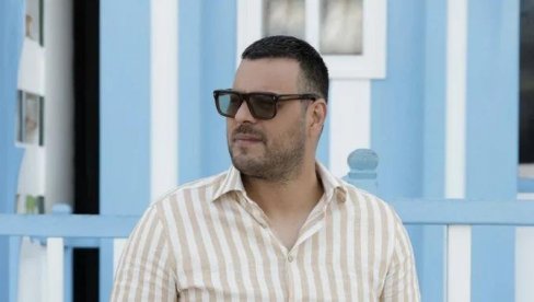OVO JE JEDINI MUŠKARAC KOJI SE POJAVIO NA KONCERTIMA ALEKSANDRE PRIJOVIĆ: Napisao je njene najveće hitove, ukrstili su glasove u duetu OVO JE JEDINI MUŠKARAC KOJI SE POJAVIO NA KONCERTIMA ALEKSANDRE PRIJOVIĆ: Napisao je njene najveće hitove, ukrstili su glasove u duetu
