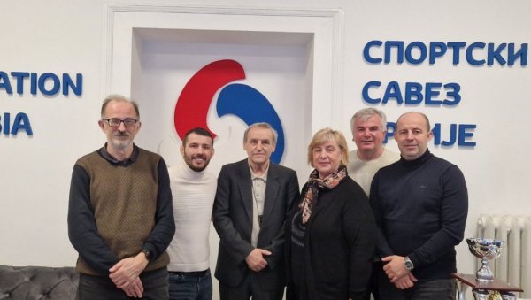 ДВЕ СЈАЈНЕ АКЦИЈЕ: Спортски савез Србије помаже старијим грађанима и подржава Крос РТС ДВЕ СЈАЈНЕ АКЦИЈЕ: Спортски савез Србије помаже старијим грађанима и подржава Крос РТС