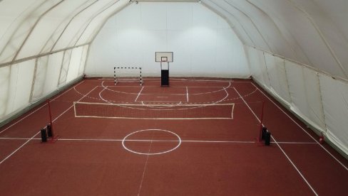 SALA POSLE 60 GODINA: Đaci OŠ Sveti Sava u Velikim Crljenima konačno dobili prostor za nastavu fizičkog vaspitanja SALA POSLE 60 GODINA: Đaci OŠ Sveti Sava u Velikim Crljenima konačno dobili prostor za nastavu fizičkog vaspitanja