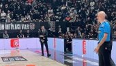 SRAMNO PONAŠANJE SRBINA: Hvatao se za međunožje i to protiv koga... (VIDEO) SRAMNO PONAŠANJE SRBINA: Hvatao se za međunožje i to protiv koga... (VIDEO)