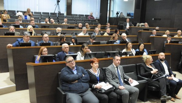 НА ДНЕВНОМ РЕДУ ИЗБОР ГРАДОНАЧЕЛНИКА: Седница Скупштине града Краљева НА ДНЕВНОМ РЕДУ ИЗБОР ГРАДОНАЧЕЛНИКА: Седница Скупштине града Краљева