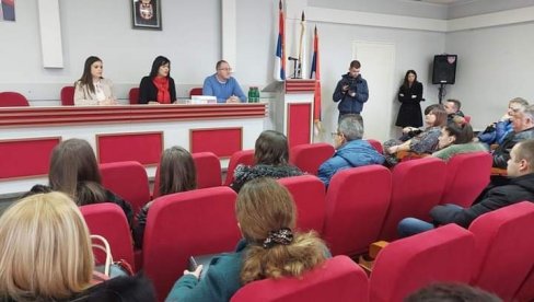 U POŽEGI PODRŠKA NAJBOLJIMA: Studentima po 40.000 dinara U POŽEGI PODRŠKA NAJBOLJIMA: Studentima po 40.000 dinara