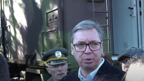 VUČIĆ NA PITANJE NOVOSTI: Država ulaže ogroman novac u zavod „Moma Stanojlović“ i sve druge fabrike VUČIĆ NA PITANJE NOVOSTI: Država ulaže ogroman novac u zavod „Moma Stanojlović“ i sve druge fabrike
