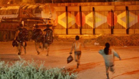 GUVERNER TEKSASA OŠTAR: Nastavićemo da transportujemo migrante sve dok Bajden ne obezbedi granicu! GUVERNER TEKSASA OŠTAR: Nastavićemo da transportujemo migrante sve dok Bajden ne obezbedi granicu!