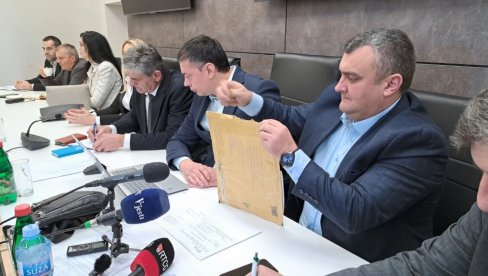 ZA ČELIČANU I KOVAČNICU TRI PRIJAVE: Izdavanje u zakup nikšićke Železare ZA ČELIČANU I KOVAČNICU TRI PRIJAVE: Izdavanje u zakup nikšićke Železare