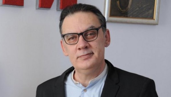 ВИТАЛОВА НАГРАДА ЗА НАЈБОЉУ КЊИГУ: Златни сунцокрет Игору Маројевићу ВИТАЛОВА НАГРАДА ЗА НАЈБОЉУ КЊИГУ: Златни сунцокрет Игору Маројевићу