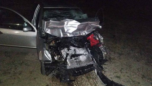 SUDAR KAMIONA I PUTNIČKOG VOZILA: Saobraćajna nesreća na Jadranskoj magistrali, poginuo Baranin SUDAR KAMIONA I PUTNIČKOG VOZILA: Saobraćajna nesreća na Jadranskoj magistrali, poginuo Baranin