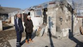 ДВА ПУТА СЕ КУЋИЛИ, А ДОМ НЕМАЈУ: Седмочлана породица Спасић из Кованлука код Краљева ДВА ПУТА СЕ КУЋИЛИ, А ДОМ НЕМАЈУ: Седмочлана породица Спасић из Кованлука код Краљева