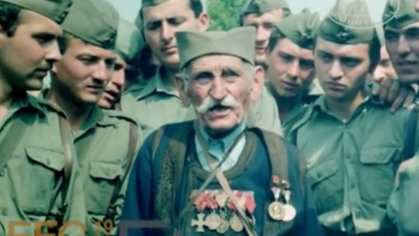 ПОНОСНО НАМ ВРАТИО СЕЋАЊЕ НА СОЛУНЦЕ: Прича о јунаку Великог рата - Живојину Лазићу ПОНОСНО НАМ ВРАТИО СЕЋАЊЕ НА СОЛУНЦЕ: Прича о јунаку Великог рата - Живојину Лазићу