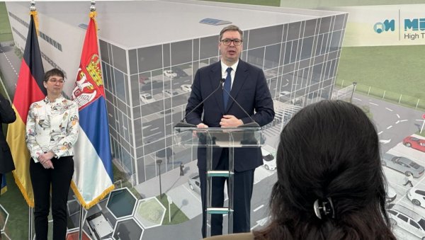 ВЕЛИКИ ДАН ЗА СРБИЈУ - ИНВЕСТИЦИЈА ОД 30 МИЛИОНА ЕВРА: Вучић у Старој Пазови на полагању камена темељца за нову фабрику Милбауер (ВИДЕО) ВЕЛИКИ ДАН ЗА СРБИЈУ - ИНВЕСТИЦИЈА ОД 30 МИЛИОНА ЕВРА: Вучић у Старој Пазови на полагању камена темељца за нову фабрику Милбауер (ВИДЕО)