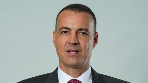 BIO JE I DOBITNIK OKTOBARSKE NAGRADE: Evo ko je Ivan Manojlović, novi gradonačelnik Kruševca BIO JE I DOBITNIK OKTOBARSKE NAGRADE: Evo ko je Ivan Manojlović, novi gradonačelnik Kruševca