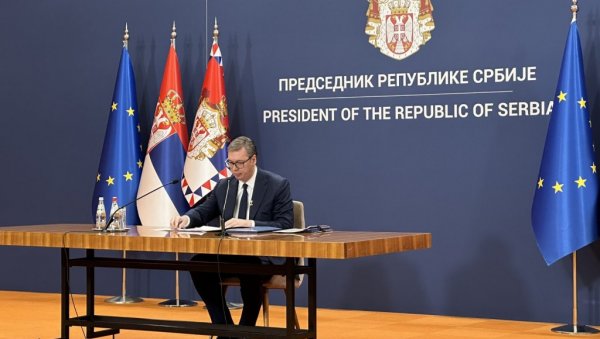 ВУЧИЋ О ЈЕДНОСТРАНИМ ПОТЕЗИМА ПРИШТИНЕ: Евро није законско средство плаћања на Косову и Метохији, Србија тражи хитну седницу СБ ВУЧИЋ О ЈЕДНОСТРАНИМ ПОТЕЗИМА ПРИШТИНЕ: Евро није законско средство плаћања на Косову и Метохији, Србија тражи хитну седницу СБ