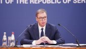 UČINIĆEMO SVE DA LJUDI DOBIJU PRIMANJA NA KIM Vučić: U ponedeljak nastavljamo sa dostavljanjem novca