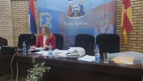 ПО ПРВИ ПУТ У ВРАЊУ ЖЕНА НА ЧЕЛУ СКУПШТИНЕ: Зорица Јовић нова председница Скупштине града ПО ПРВИ ПУТ У ВРАЊУ ЖЕНА НА ЧЕЛУ СКУПШТИНЕ: Зорица Јовић нова председница Скупштине града