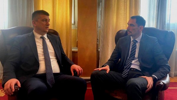 ТУРЧИН УЗДРМАО ЦРНУ ГОРУ: СДТ формирало предмет поводом оптужби да је министар правде одбио изручење Чамгоза ТУРЧИН УЗДРМАО ЦРНУ ГОРУ: СДТ формирало предмет поводом оптужби да је министар правде одбио изручење Чамгоза