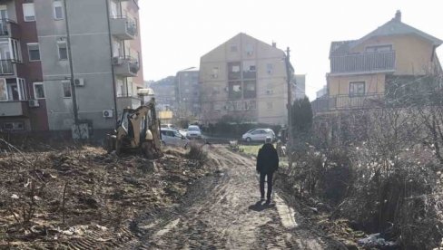 НОВА УЛИЦА НА ВОЖДОВЦУ: Између Војводе Влаховића и Ирске десете дивизије нићи ће нова саобраћајница НОВА УЛИЦА НА ВОЖДОВЦУ: Између Војводе Влаховића и Ирске десете дивизије нићи ће нова саобраћајница