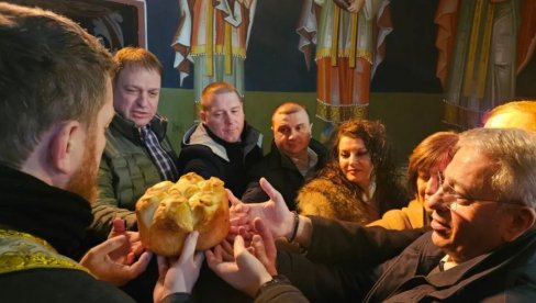 VRANJANCI PROSLAVILI SLAVU: Zavičajno udruženje proslavilo praznik u Beogradu VRANJANCI PROSLAVILI SLAVU: Zavičajno udruženje proslavilo praznik u Beogradu