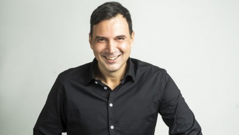 UVEK SAM IZMEĐU NEBA I ZEMLJE: Radomir Nikolić o velikom Zoranu Radmiloviću, Popadiji, epskom spektaklu Vreme smrti, istoriji i letenju UVEK SAM IZMEĐU NEBA I ZEMLJE: Radomir Nikolić o velikom Zoranu Radmiloviću, Popadiji, epskom spektaklu Vreme smrti, istoriji i letenju
