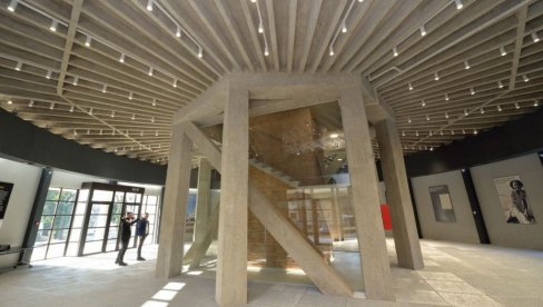 NA MESTU STRADANJA SRBA I JEVREJA SVETIONIK SEĆANJA NA ŽRTVE NACISTA: Centralna kula na Starom sajmištu obnovljena, spremna za stalnu postavku NA MESTU STRADANJA SRBA I JEVREJA SVETIONIK SEĆANJA NA ŽRTVE NACISTA: Centralna kula na Starom sajmištu obnovljena, spremna za stalnu postavku