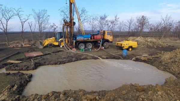 НОВИ БУНАР ЗА ВОДУ У ЧЕСТЕРЕГУ: Још једна инвестиција на територији општине Житиште