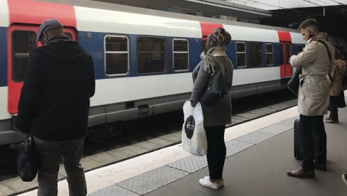 DOKUMENTA ITALIJANSKA, POREKLO IZ MALIJA: Pojedinosti napada nožem u Parizu DOKUMENTA ITALIJANSKA, POREKLO IZ MALIJA: Pojedinosti napada nožem u Parizu