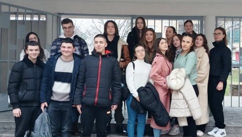 „KNJIŽEVNA OLIMPIJADA“ U PARAĆINU: Blistali najviše gimnazijalci „KNJIŽEVNA OLIMPIJADA“ U PARAĆINU: Blistali najviše gimnazijalci
