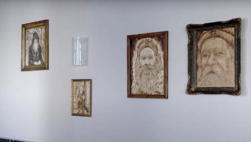 PIROGRAFSKE SLIKE U POZORIŠTU: Izložba Vrščanina Željka Novakova u foajeu NP „Sterija“ PIROGRAFSKE SLIKE U POZORIŠTU: Izložba Vrščanina Željka Novakova u foajeu NP „Sterija“