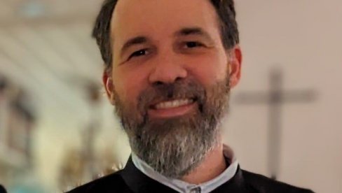 ĐAKON JOHANES GRADI SRPSKU CRKVU U NORVEŠKOJ: Došao je u Srbiju 2018. i to je njegovoj porodici i njemu potpuno promenilo život ĐAKON JOHANES GRADI SRPSKU CRKVU U NORVEŠKOJ: Došao je u Srbiju 2018. i to je njegovoj porodici i njemu potpuno promenilo život