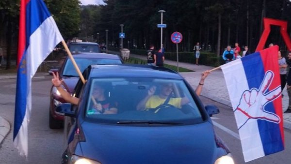 СРБИ УЛАЗЕ У ВЛАДУ: Све извеснија брза реконструкција извршне власти у ЦГ СРБИ УЛАЗЕ У ВЛАДУ: Све извеснија брза реконструкција извршне власти у ЦГ