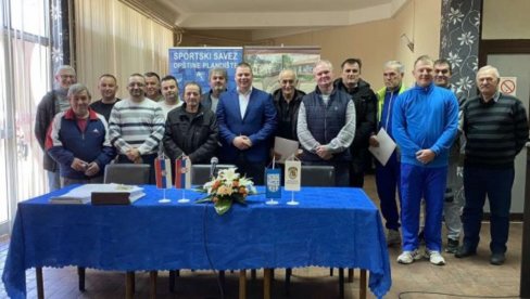 DA SE FUDBAL VRATI NA STARE STAZE: Opština Plandište izdvojila više novca za sport nego lane DA SE FUDBAL VRATI NA STARE STAZE: Opština Plandište izdvojila više novca za sport nego lane