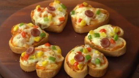 SAVRŠENO PECIVO ZA DAN ZALJUBLJENIH: Mini-pice od hleba (VIDEO) SAVRŠENO PECIVO ZA DAN ZALJUBLJENIH: Mini-pice od hleba (VIDEO)