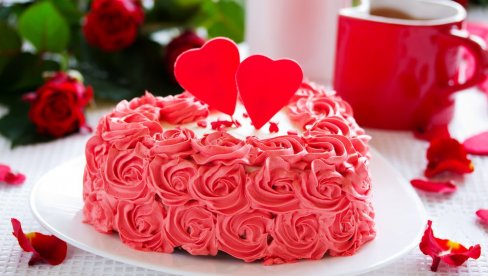 НАЈСЛАЂИ НАЧИН ДА ПОКАЖЕТЕ ЉУБАВ! Брза торта за Дан заљубљених