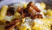 SA SLANINOM, JEDNA PORCIJA NEĆE BITI DOVOLJNA: Slasna pasta za prave gurmane SA SLANINOM, JEDNA PORCIJA NEĆE BITI DOVOLJNA: Slasna pasta za prave gurmane
