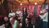 ŽIVI SVOJ ŽIVOT SINE: Nadežda Biljić pesmu posvetila svom nasledniku (FOTO/VIDEO) ŽIVI SVOJ ŽIVOT SINE: Nadežda Biljić pesmu posvetila svom nasledniku (FOTO/VIDEO)