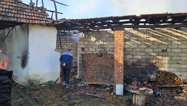 ПОЖАР У СЕЛУ ОДАНОВЦЕ ВЕРОВАТНО ПОДМЕТНУТ: Наставља се притисак и застрашивање Срба на Косову и Метохији (ФОТО) ПОЖАР У СЕЛУ ОДАНОВЦЕ ВЕРОВАТНО ПОДМЕТНУТ: Наставља се притисак и застрашивање Срба на Косову и Метохији (ФОТО)