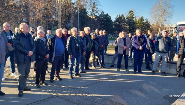 ХЕРЦЕГОВАЧКИ КРШ БИО ЈЕ И ШКОЛА ЖИВОТА: у Ваљеву одржан скуп бивших полазника Школе резервних официра ЈНА у Билећи ХЕРЦЕГОВАЧКИ КРШ БИО ЈЕ И ШКОЛА ЖИВОТА: у Ваљеву одржан скуп бивших полазника Школе резервних официра ЈНА у Билећи