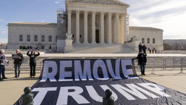 СУД ВАГА ТРАМПОВУ КАНДИДАТУРУ: Врховни суд САД разматра да ли лидер републиканаца треба да остане на гласачком листићу у Колораду СУД ВАГА ТРАМПОВУ КАНДИДАТУРУ: Врховни суд САД разматра да ли лидер републиканаца треба да остане на гласачком листићу у Колораду