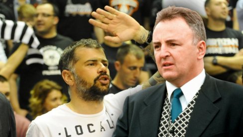 IZVADIO PIŠTOLJ, HTEO DA PUCA U KOLENA: Hteli da me otmu, Arkan je zvao 2 puta IZVADIO PIŠTOLJ, HTEO DA PUCA U KOLENA: Hteli da me otmu, Arkan je zvao 2 puta