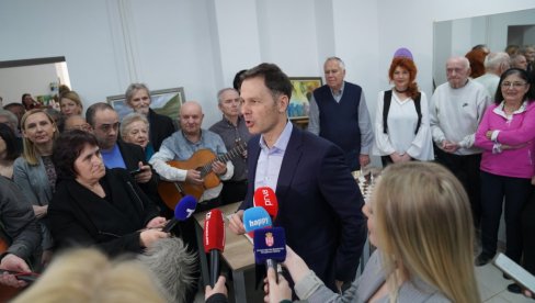 ДРЖАВА ВОДИ РАЧУНА О СТАНДАРДУ ГРАЂАНА: Мали - Са последњим повећањем просечна пезија износи 390 евра ДРЖАВА ВОДИ РАЧУНА О СТАНДАРДУ ГРАЂАНА: Мали - Са последњим повећањем просечна пезија износи 390 евра