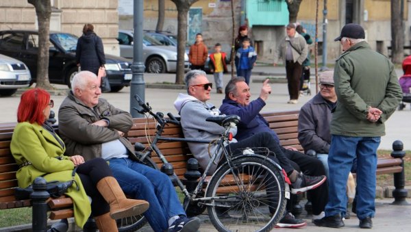 ПОЧИЊЕ ИСПЛАТА ФЕБРУАРСКИХ ПЕНЗИЈА: Ево који ће пензионери први добити пензију ПОЧИЊЕ ИСПЛАТА ФЕБРУАРСКИХ ПЕНЗИЈА: Ево који ће пензионери први добити пензију