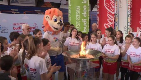 UPALILI I „PLAMEN PRIJATELJSTVA“: „Sportske igre mladih Srbije“ održane danas u Ćupriji(FOTO) UPALILI I „PLAMEN PRIJATELJSTVA“: „Sportske igre mladih Srbije“ održane danas u Ćupriji(FOTO)