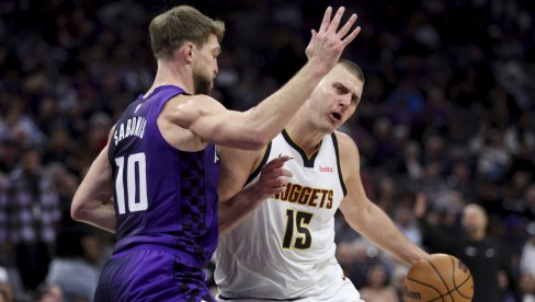 ВЕЛИКИ ПРОБЛЕМ ЗА САКРАМЕНТО: Сабонис због повреде мора на паузу