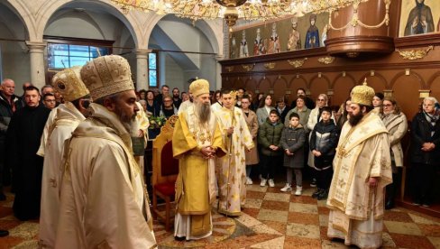 PATRIJARH U DVODNEVNOJ POSETI EPARHIJI DALMATINSKOJ: Povod slava Bogoslovije Sveta Tri Jerarha u manastiru Krki PATRIJARH U DVODNEVNOJ POSETI EPARHIJI DALMATINSKOJ: Povod slava Bogoslovije Sveta Tri Jerarha u manastiru Krki