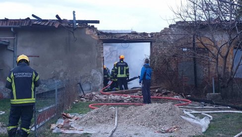 ГОРЕЛО У ЗАЈЕДНИЧКОМ ДВОРИШТУУ КИКИНДИ: Изгорела просторија у власништву града због које су се станари жалили