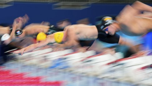 TANDEM U POLUFINALU: Justin Cvetkov i Luka Jovanović večeras će se boriti za ulazak u finale na 100 m kraul i 50 m leptir na juniorskom EP TANDEM U POLUFINALU: Justin Cvetkov i Luka Jovanović večeras će se boriti za ulazak u finale na 100 m kraul i 50 m leptir na juniorskom EP
