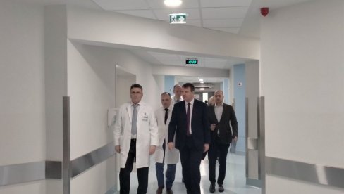 BOLNICA „KAMENICA TRI“ BIĆE USKORO U FUNKCIJI: Predsednik Pokrajinske vlade Igor Mirović posetio institute u Sremskoj Kamenici BOLNICA „KAMENICA TRI“ BIĆE USKORO U FUNKCIJI: Predsednik Pokrajinske vlade Igor Mirović posetio institute u Sremskoj Kamenici